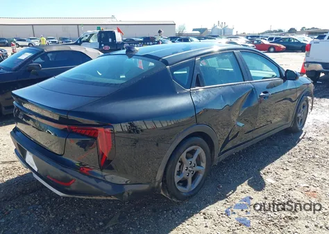 2025 Kia K4 Lxs из США, поврежденный, VIN 3KPFT4DE4SE148810